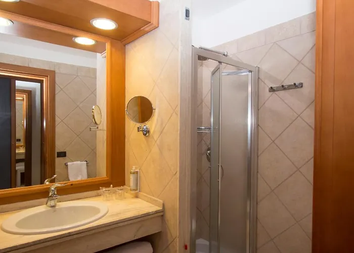 מלון Hotel Centrale סבאודיה
