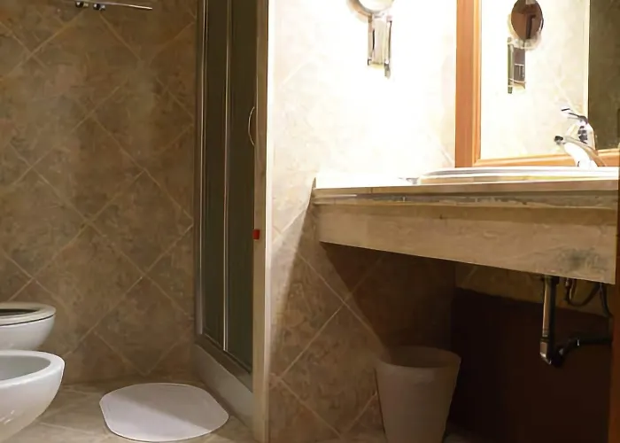 מלון Hotel Centrale סבאודיה