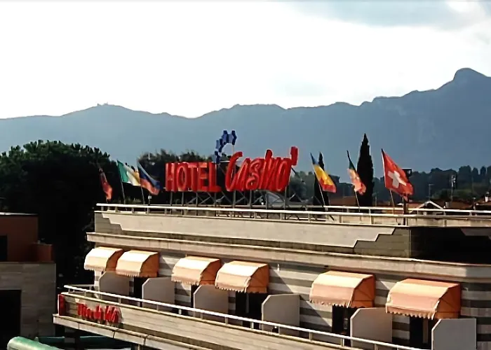 Hotel Centrale מלון