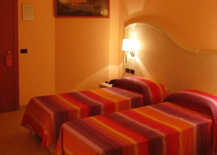 Hotel Centrale 4* סבאודיה