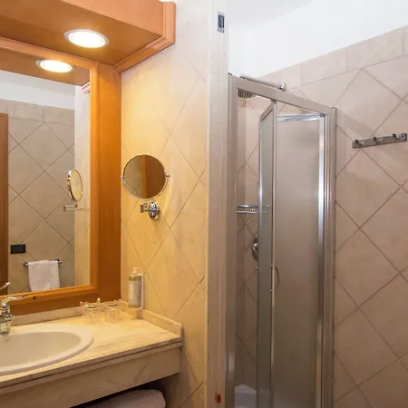 Hotel Centrale מלון סבאודיה