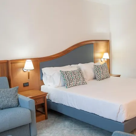 Hotel Centrale מלון סבאודיה