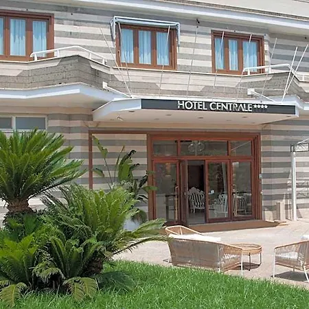 Hotel Centrale סבאודיה