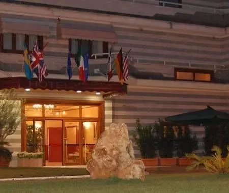 ホテル Hotel Centrale 4*