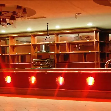 Hotel Centrale 호텔 사바우디아