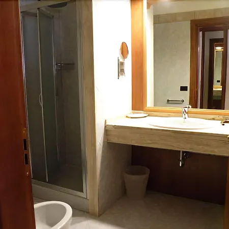 מלון Hotel Centrale
