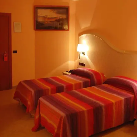 Hotel Centrale 4* サバウディア