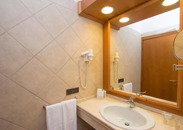 Hotell Hotel Centrale Sabaudia